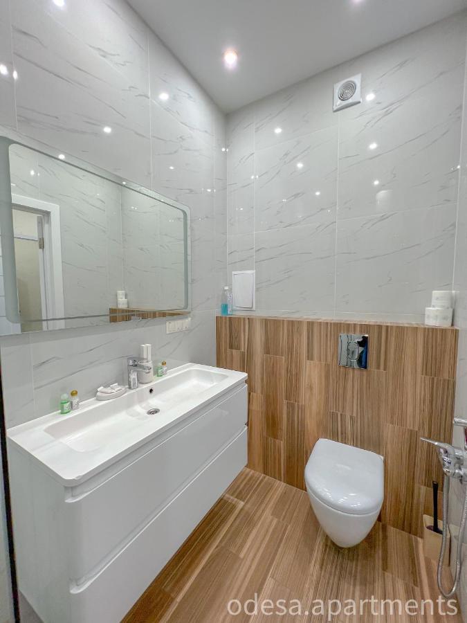Sea View Sky 15 Apartments Одеса Екстериор снимка